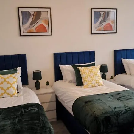 1 Bedroom Apartment - Flitwick - Contractor Friendly - Tourist Ready - Full Kitchen - Wifi - Smart Tv - Sofa Bed - Free Parking - Ideal For Short Or Long Stays Exterior photo