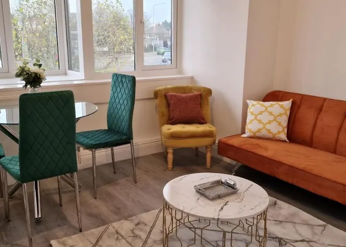 1 Bedroom Apartment - Flitwick - Contractor Friendly - Tourist Ready - Full Kitchen - Wifi - Smart Tv - Sofa Bed - Free Parking - Ideal For Short Or Long Stays
